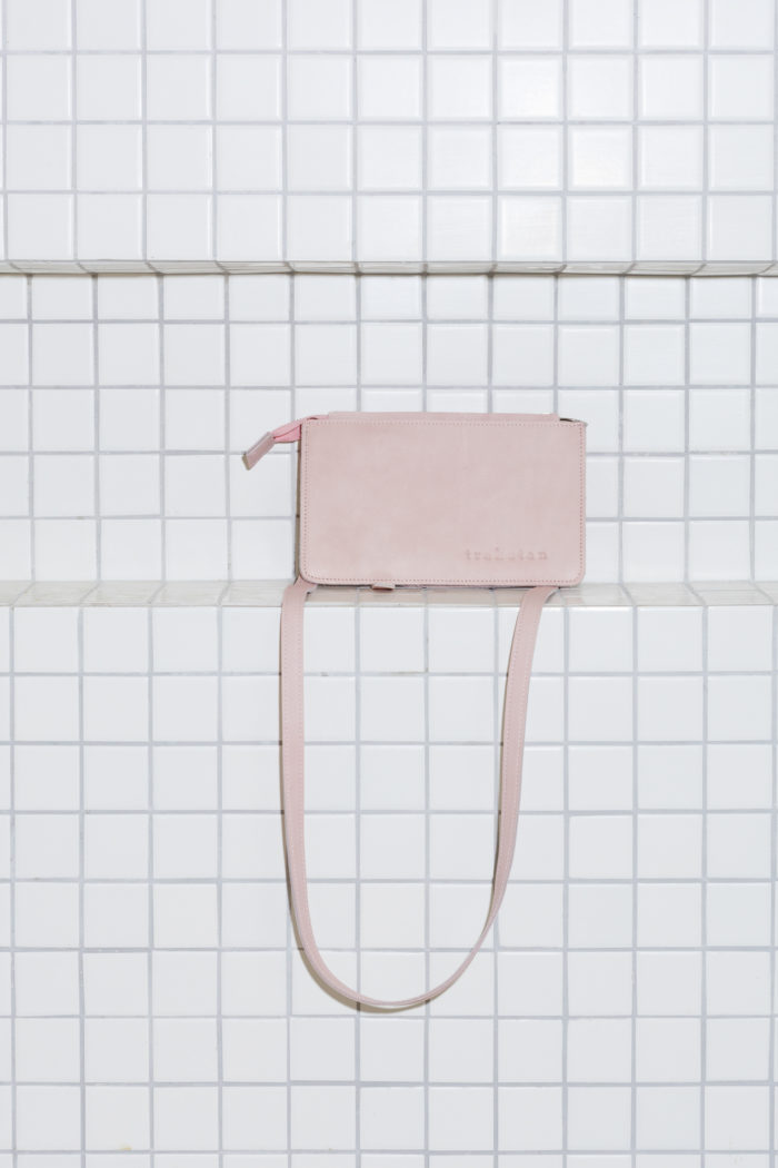 Crossbody Utility Pouch silver - Image 4