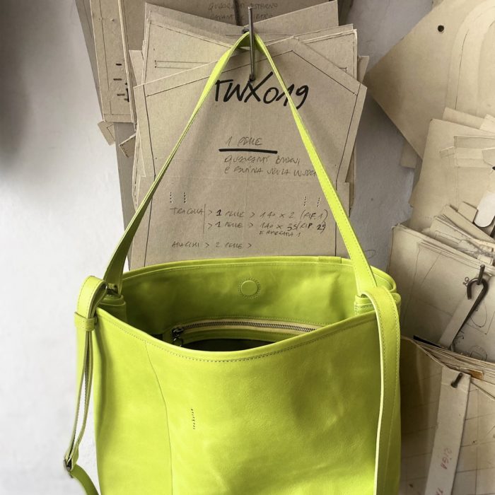 Everyday soft tote bag - Chlorophyll - Image 2